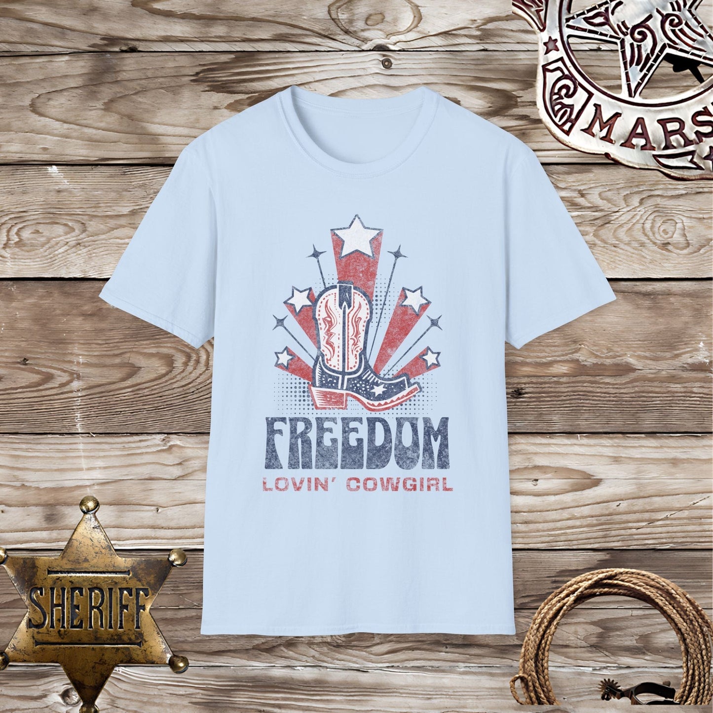 Freedom Lovin' Cowgirl - T-Shirt