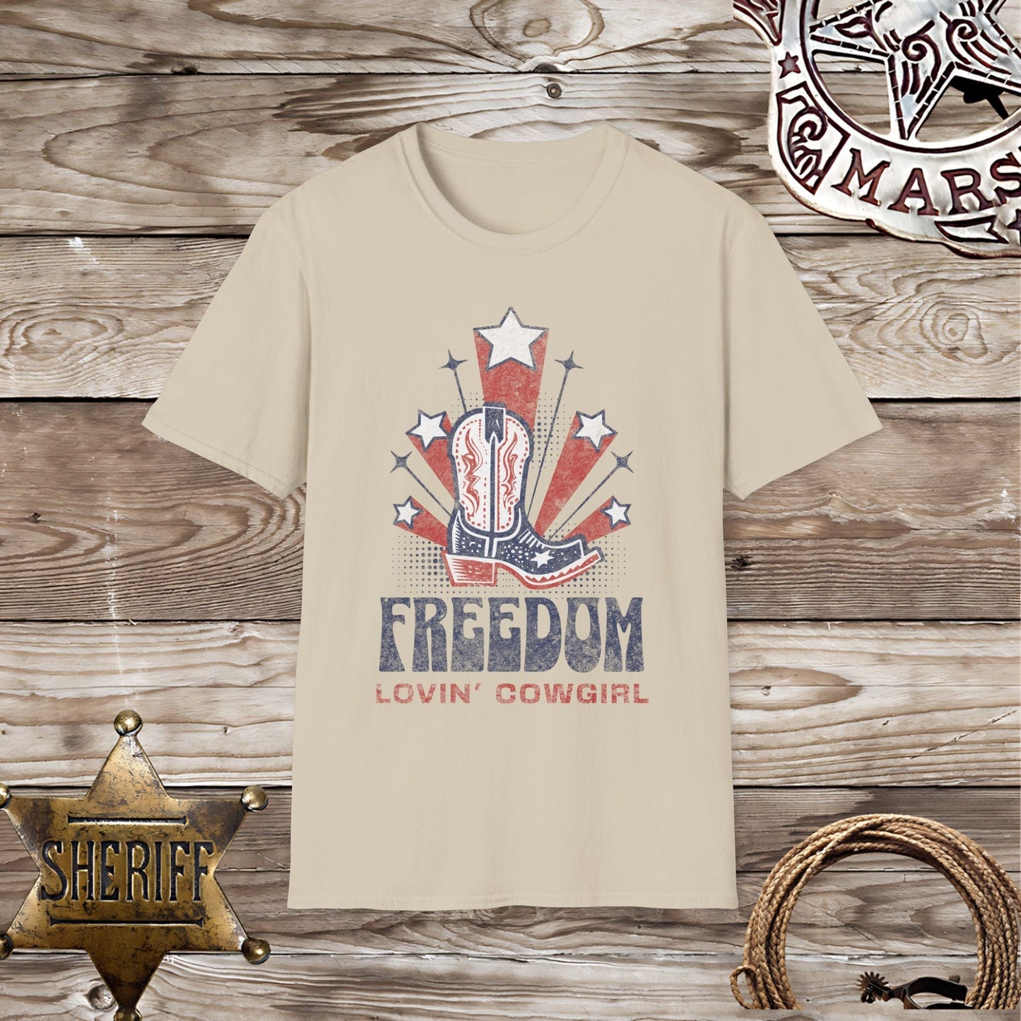 Freedom Lovin' Cowgirl - T-Shirt